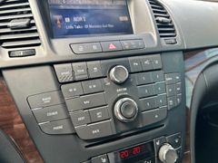 Fahrzeugabbildung Opel Insignia A ST Innov. Autom. Recaro Pano Navi 20"