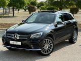 Mercedes-Benz GLC 350e°AMG-Line°4Matic°DTR°Pano°AHK°LED° - mit Hybrid-Antrieb: Schiebedach, Geländewagen