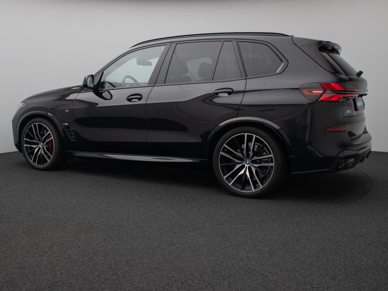 Fahrzeugabbildung BMW X5 xD50e M Sport Pro Pano 360°HUD DAB H/K SoftCl