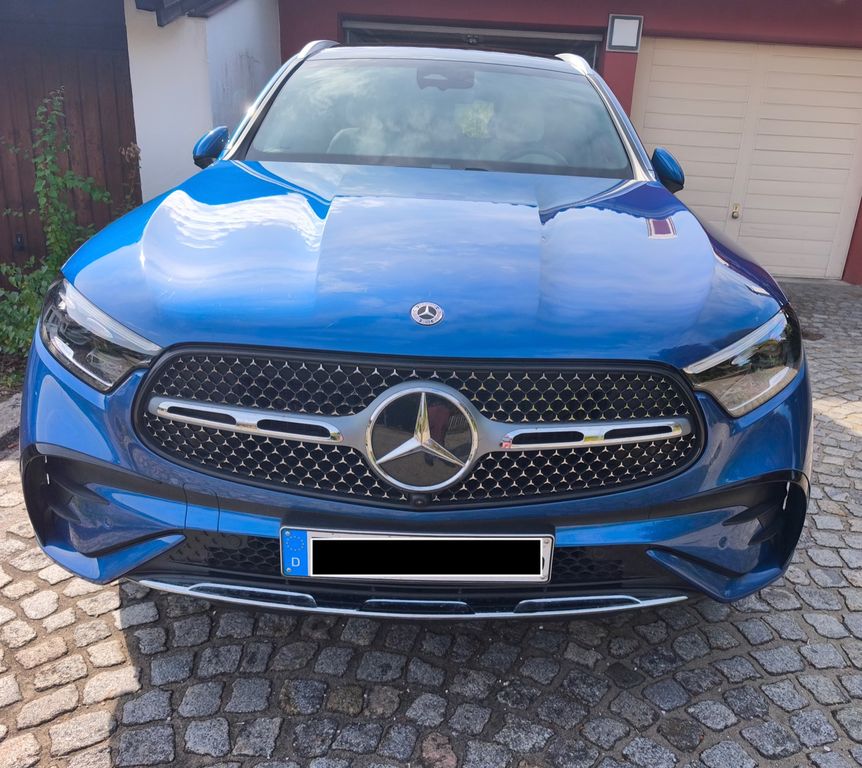 Image of Mercedes-Benz GLC 300