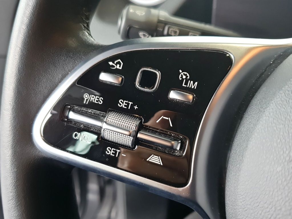 Fahrzeugabbildung Mercedes-Benz GLA 200 el.Heckklappe*AHK*Sitzheizung*Kamera*LED