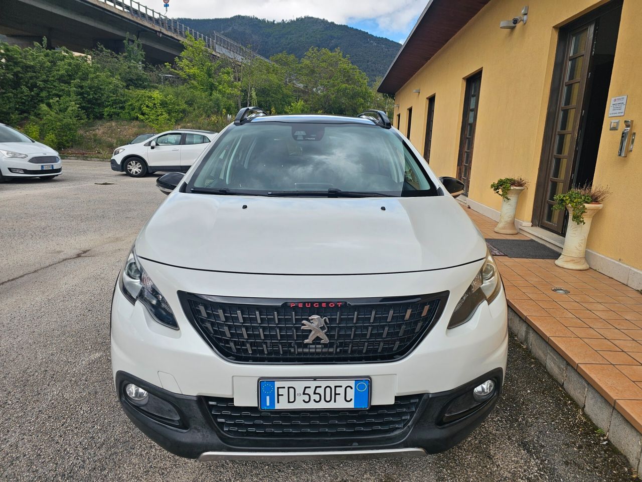 PEUGEOT 2008
