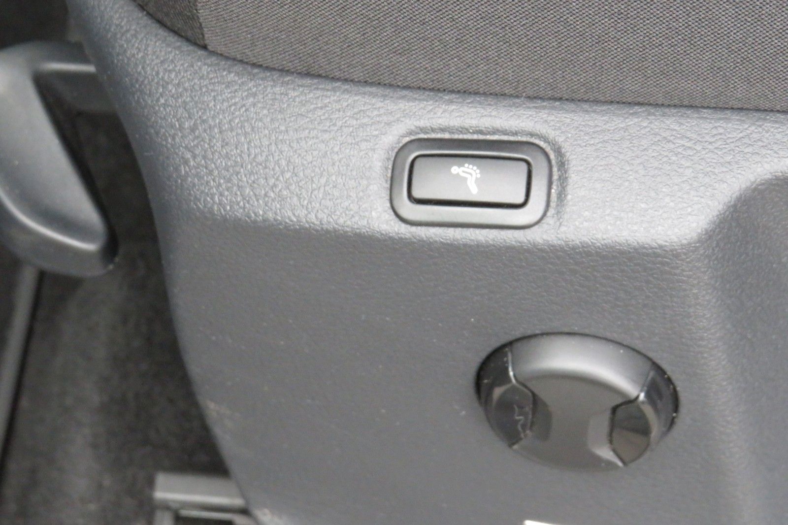 Fahrzeugabbildung Volkswagen Touran Comfort DSG AHK 7-SITZE KAMERA LED 1.H