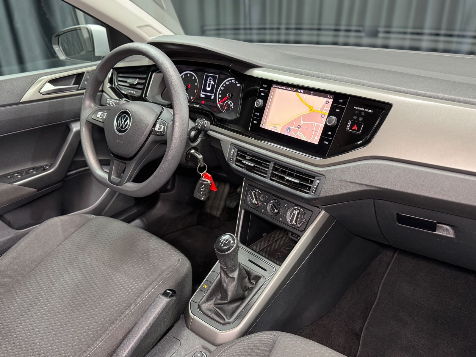 Fahrzeugabbildung Volkswagen Polo VI Comfortline|PDC|NAVI|1.HAND