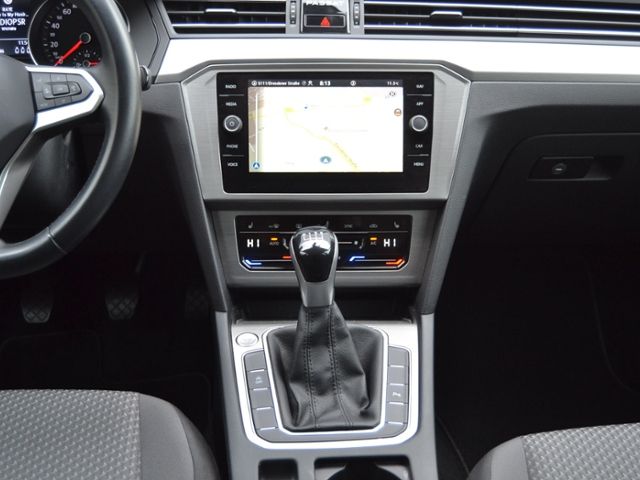Passat Variant 1.5 TSI LED/NAVI+VZE+RFK/BUSINESS