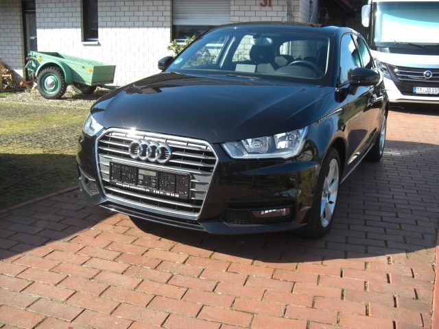 Audi A1 Sportback sport Ultra Navi Alu PDC hinten