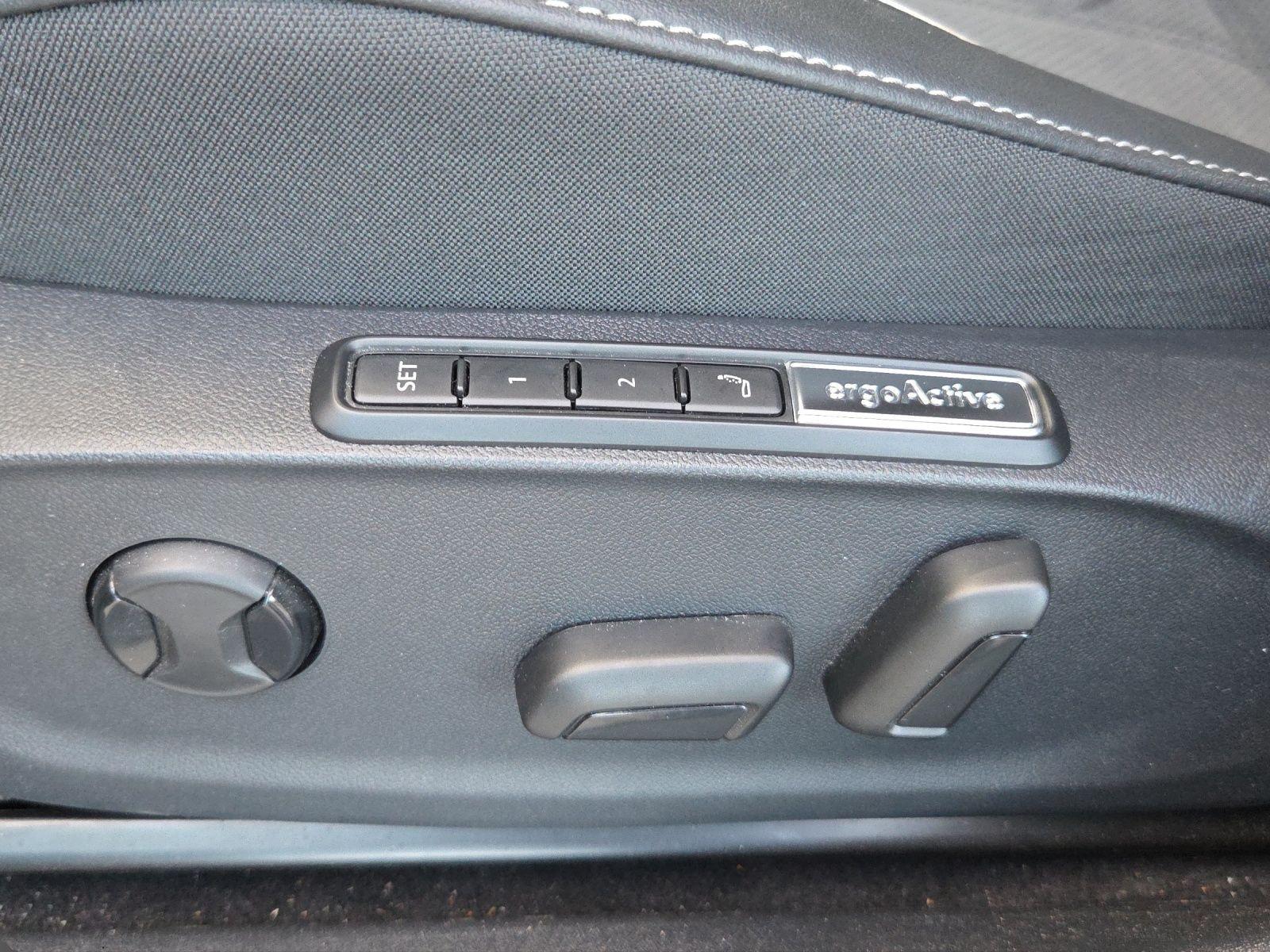 Volkswagen ID.7 Pro Black Style *Navi*Wärmep*IQ-Light*IQ-Dr