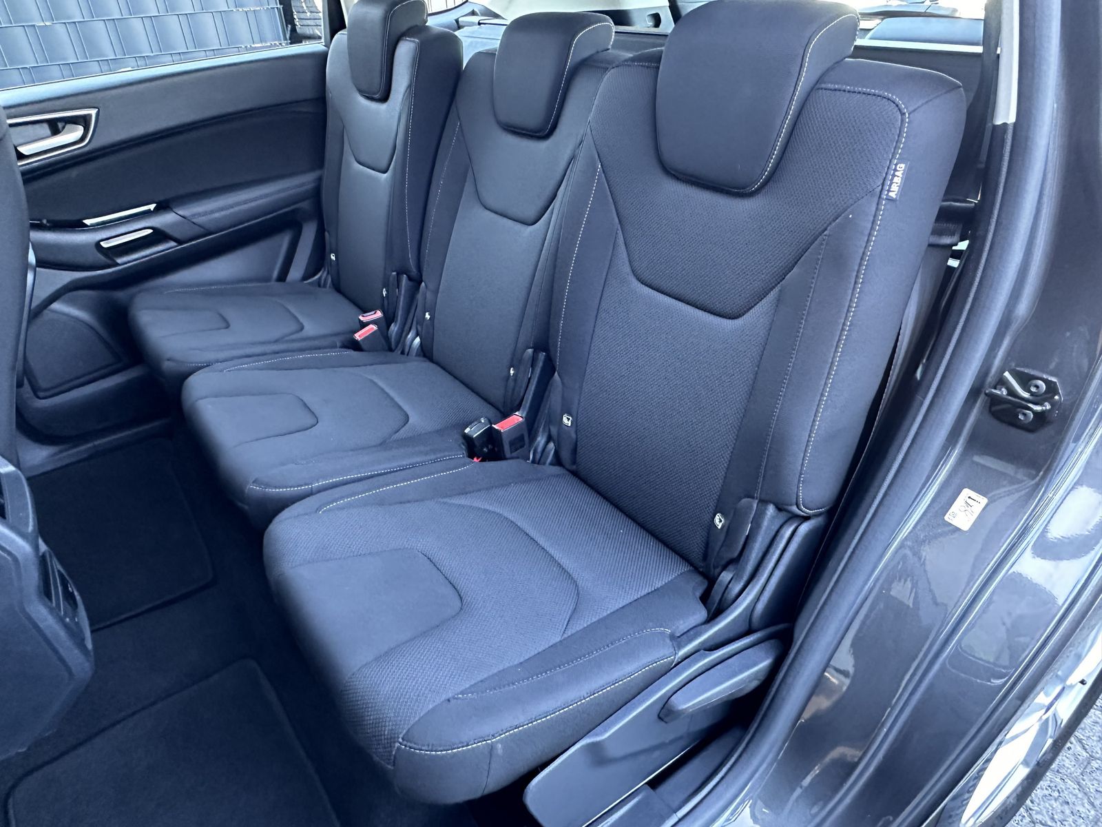 Fahrzeugabbildung Ford S-MAX 2.0 EB Titanium Aut. NAV+LED+KAMERA+17ZOLL