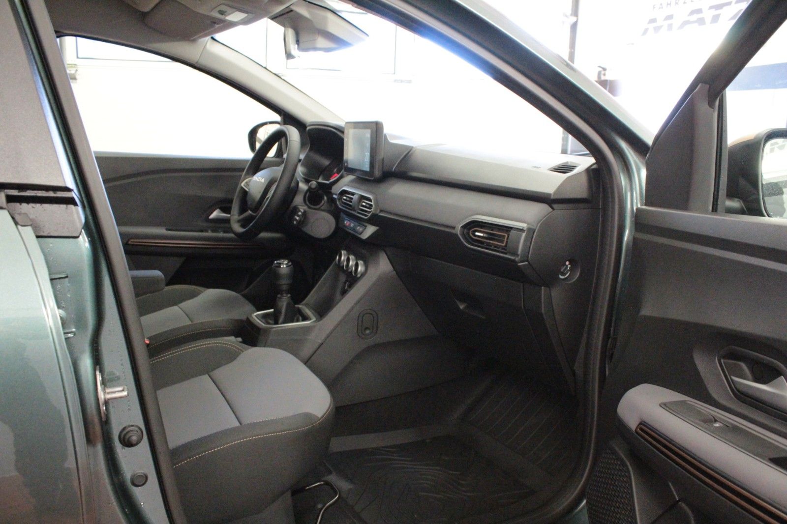 Fahrzeugabbildung Dacia Jogger Eco-G 100 Extreme+ 7-Sitzer