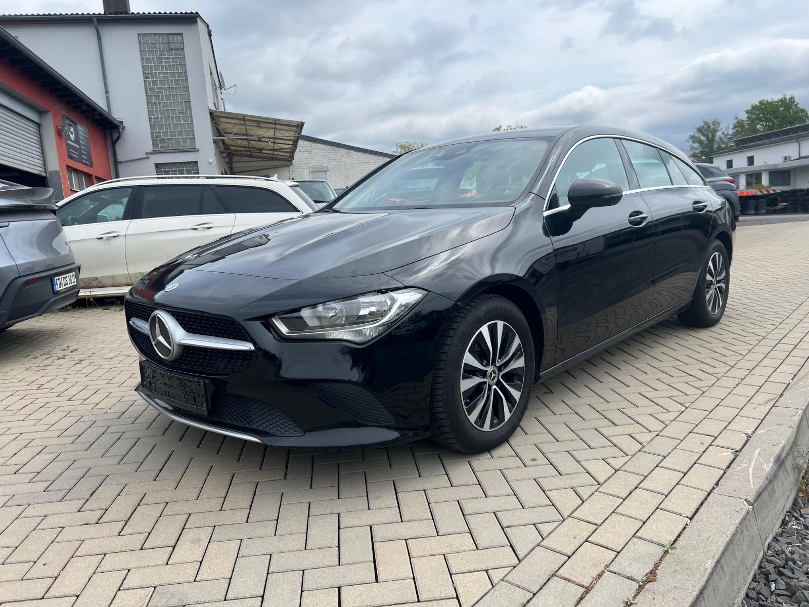 Mercedes-Benz CLA 200 Automatik  Teilleder Navi Alu Eur6