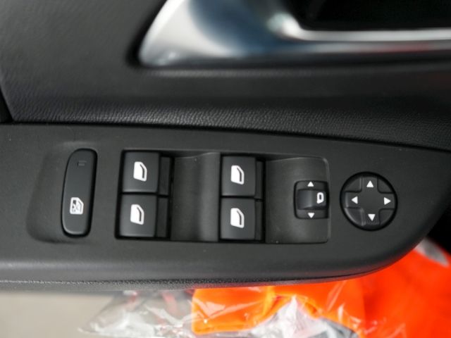 Corsa F FACELIFT+RÜCKFAHRKAMERA+SITZ-/LENKRADHEI
