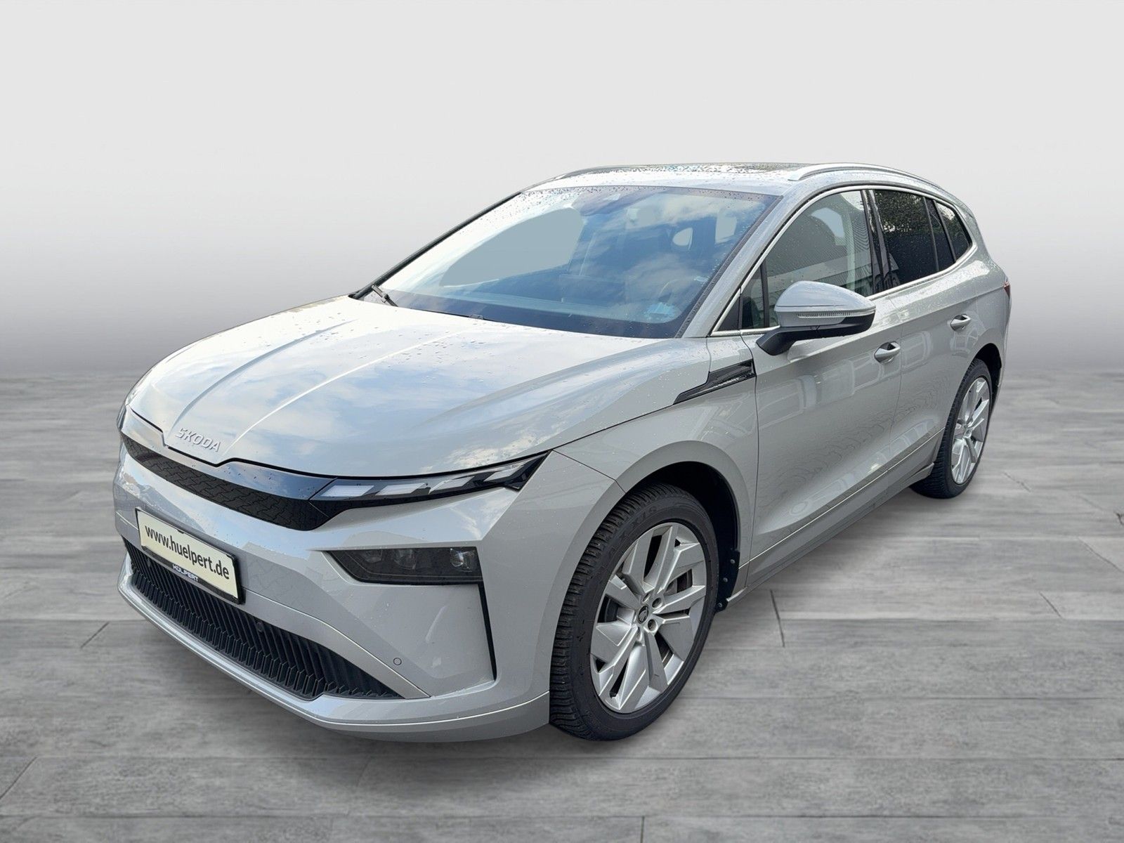 Skoda Enyaq 85 LOFT WÄRMEPUMPE PANO AHK CAM ACC LM20 imagem 2