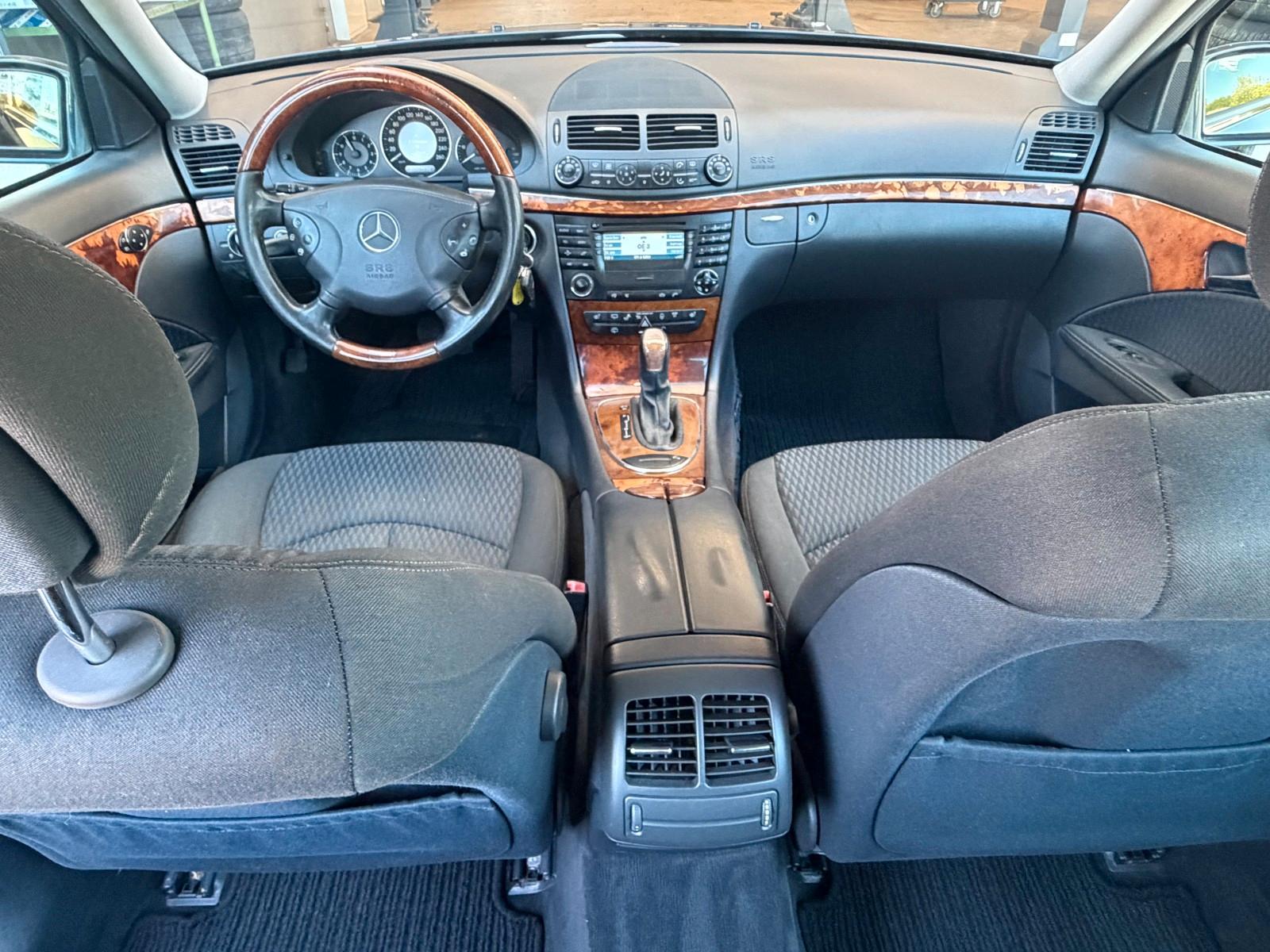 Mercedes-Benz E280 2005 — photo 14