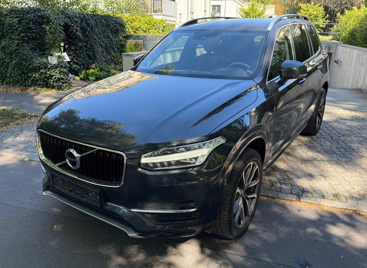 Volvo XC90 D4 *Leder, 20" Alu, 7-Sitze, AHK, B&W Sound