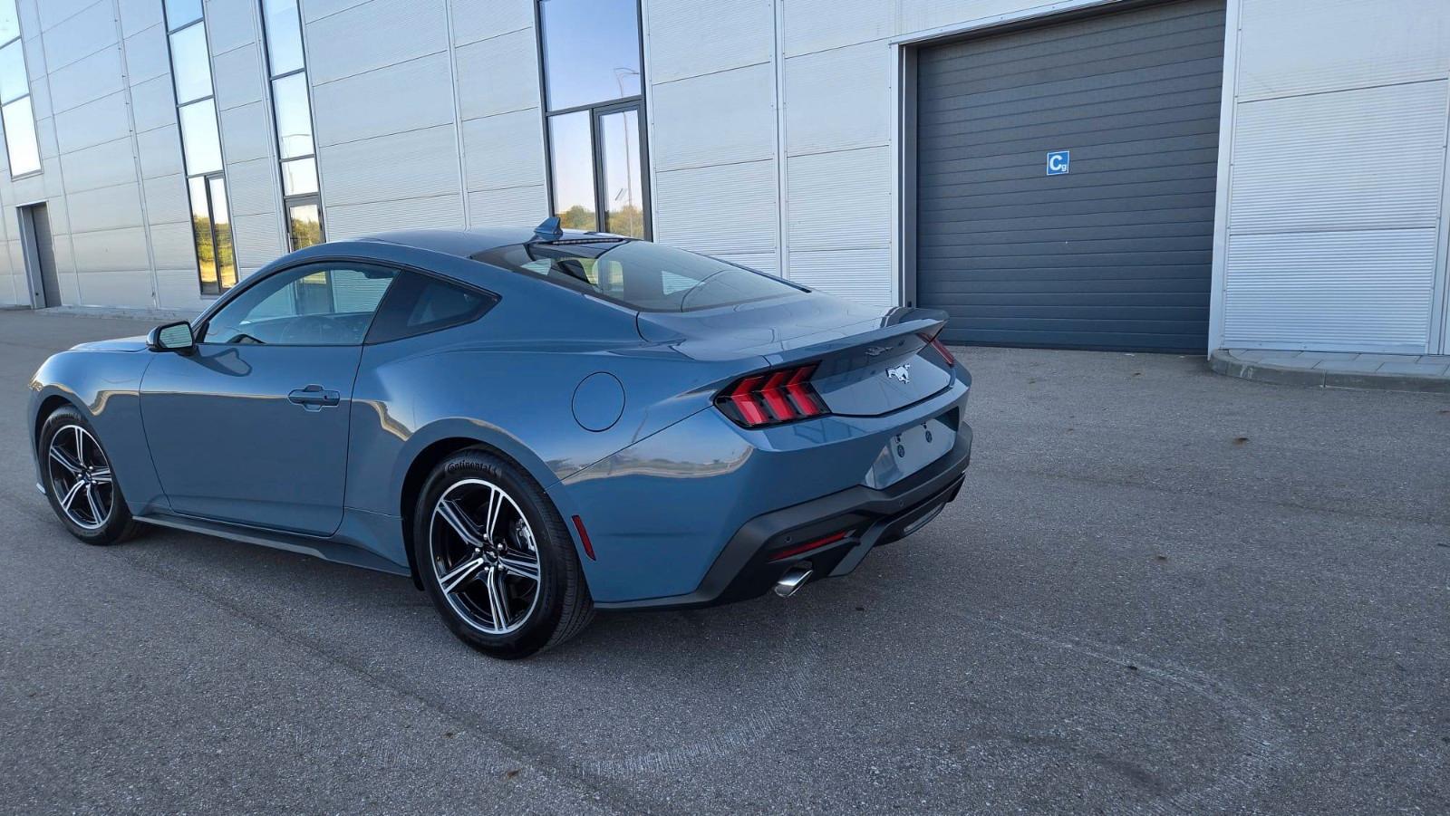 Ford Mustang EcoBoost 2026 | Vapor Blue I TOP