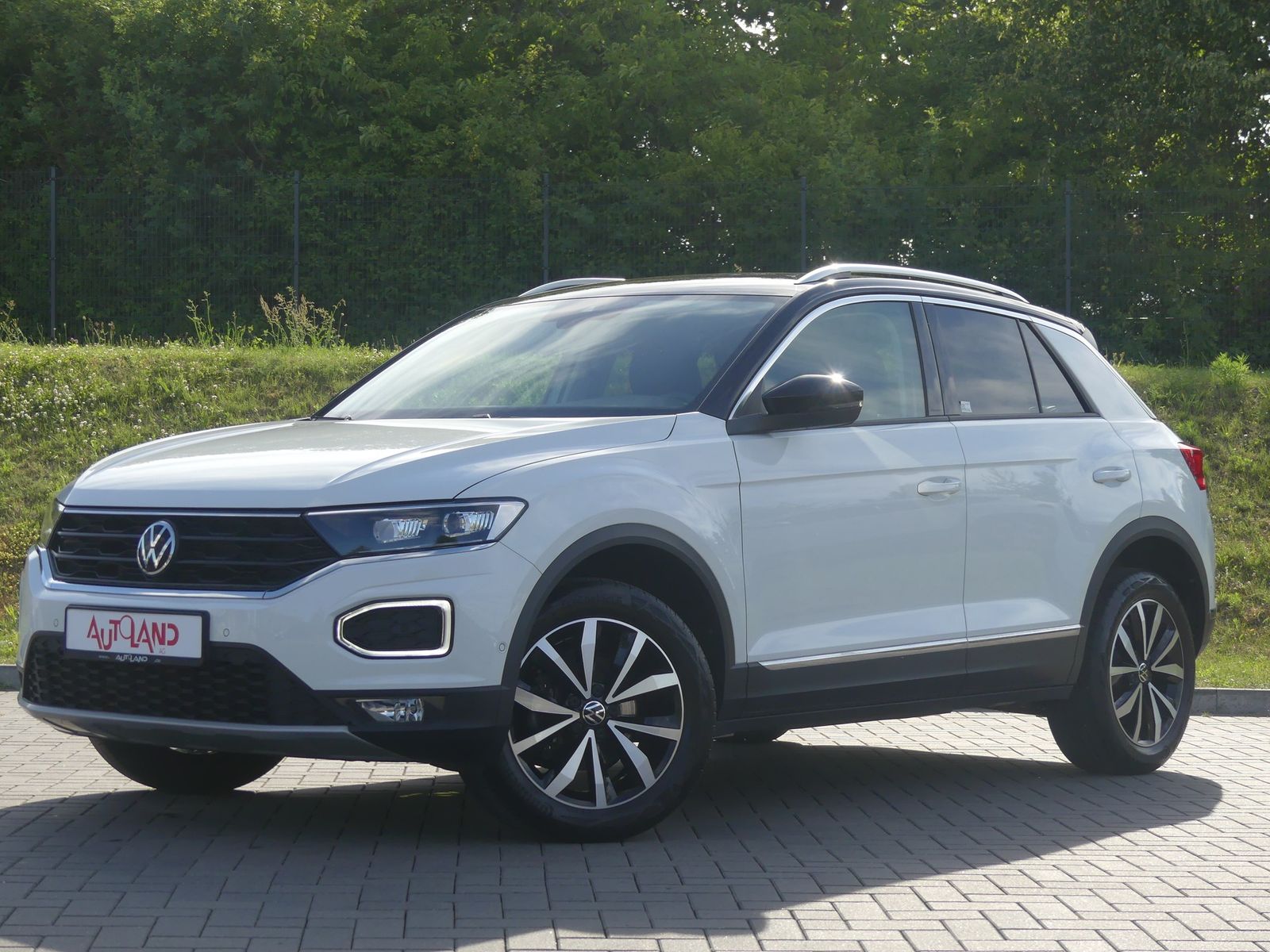 Volkswagen T-Roc 1.5 TSI DSG LED Navi SHZ ACC PDC 17Z imagem 2