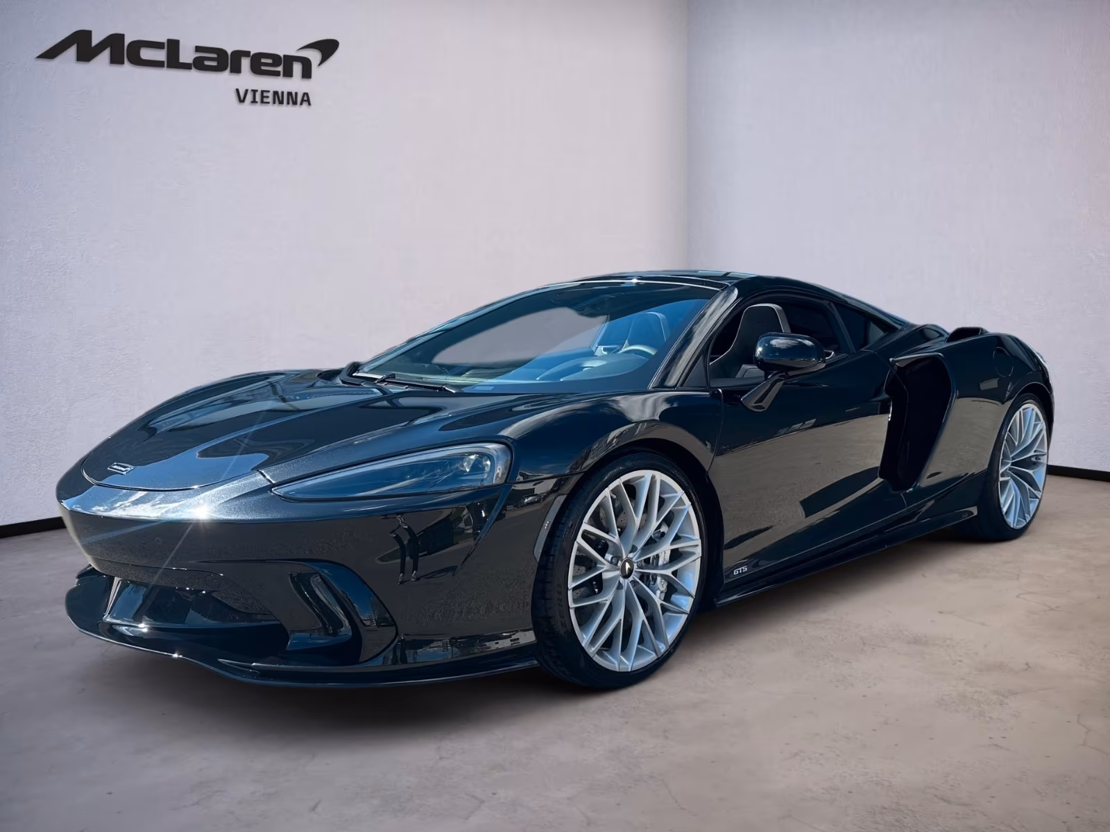 McLaren GTS / MSO Black / B&W / PANO / LIFT