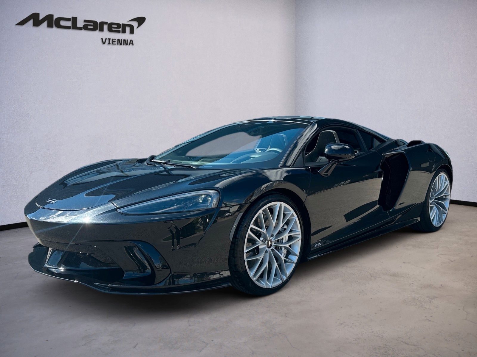 McLaren GTS / MSO Black / B&W / PANO / LIFT