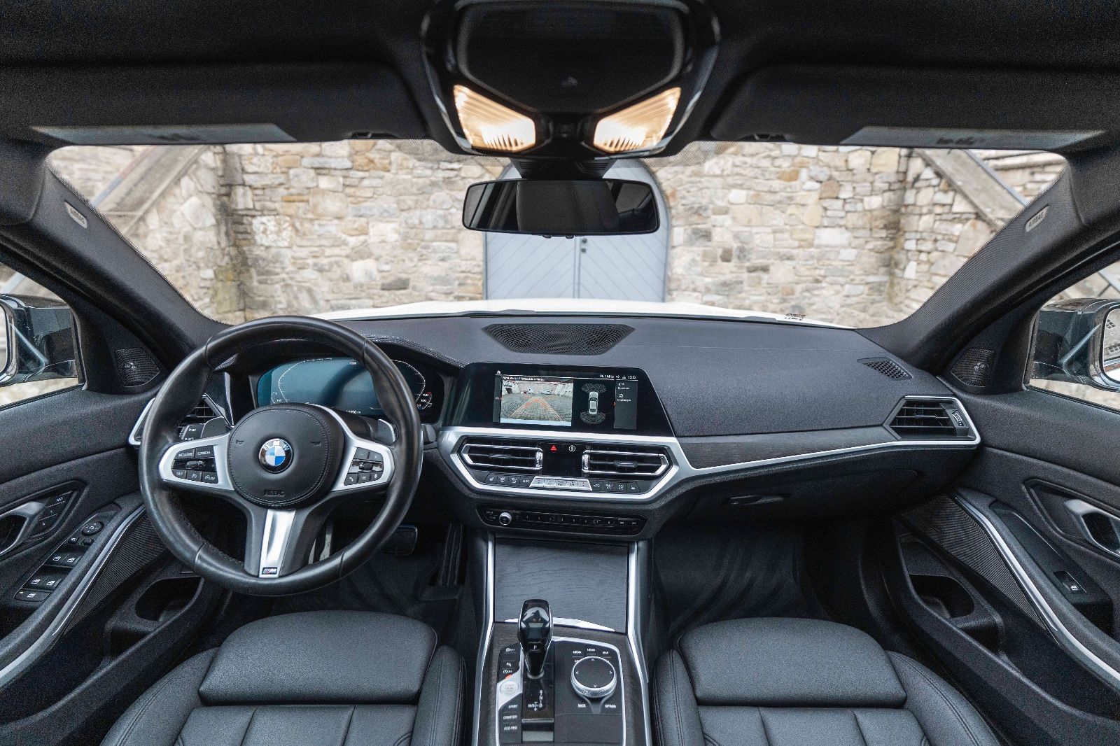 Fahrzeugabbildung BMW 330IX M-Sporpaket LED H&K TOTW CARPLAY KAM