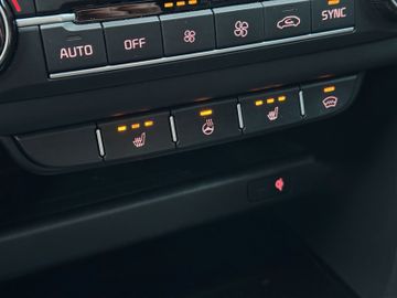 Kia ProCeed GT 1.6T DCT7 Nav Elekt. Sitz GD Kamera