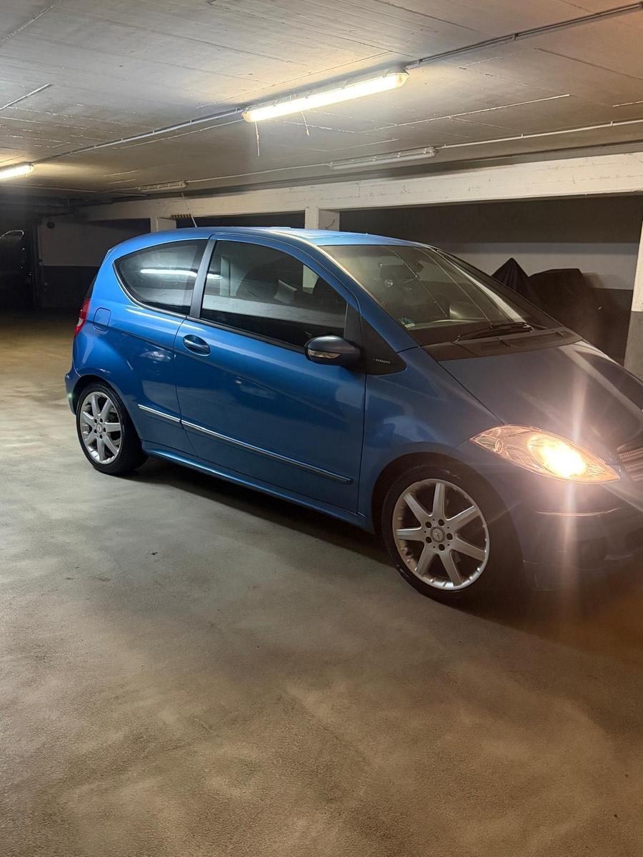Mercedes-Benz A 180