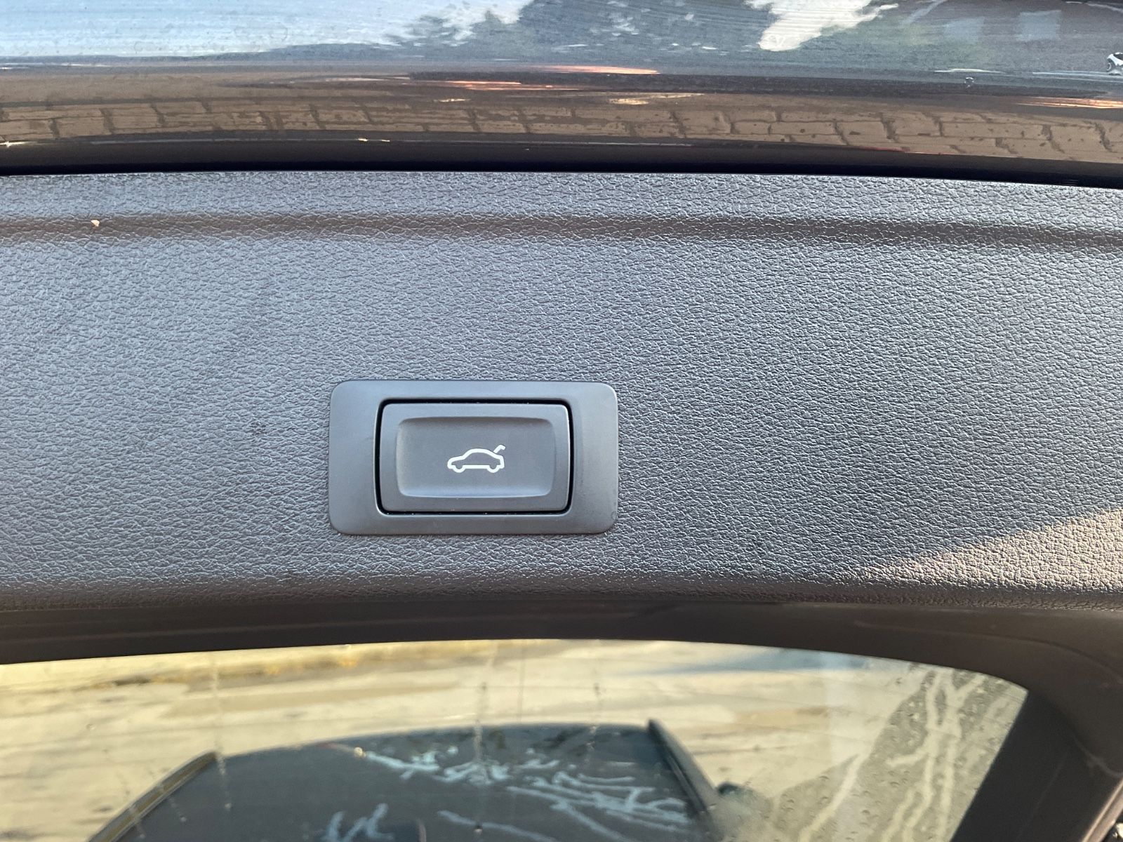 Fahrzeugabbildung Audi A4 Avant 40 TDI S tronic,Navi,LED,Induktives Lad