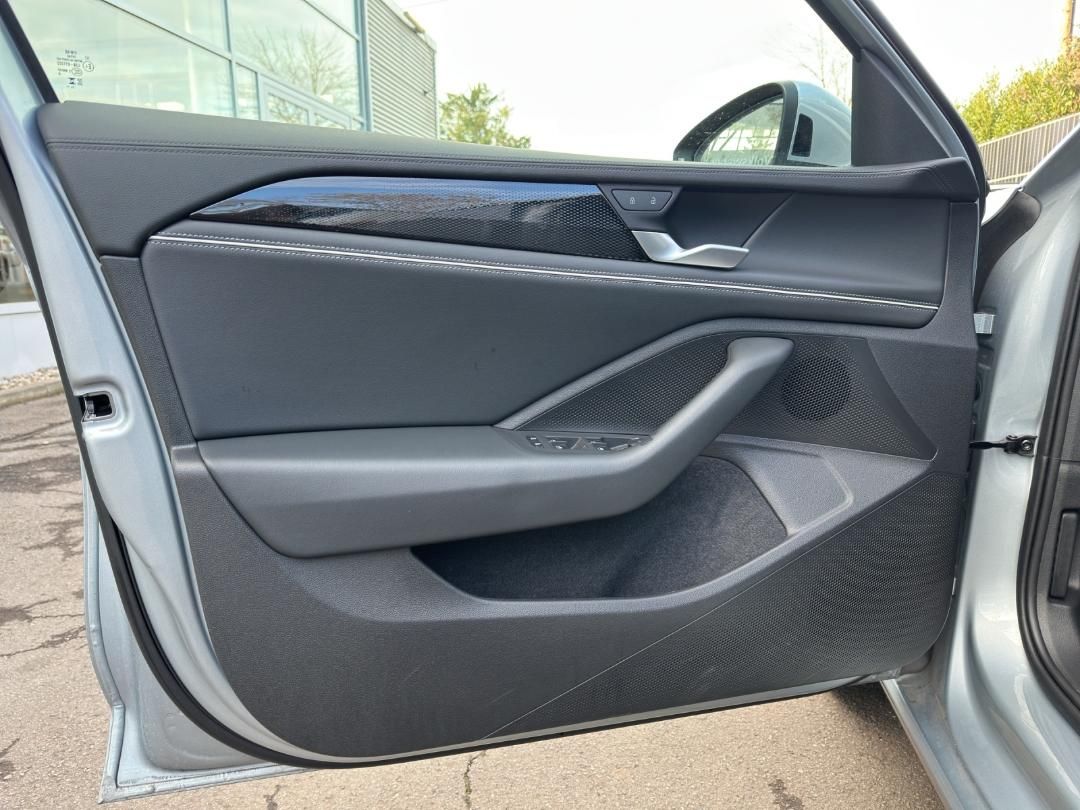 Fahrzeugabbildung Volkswagen Passat Business Variant 1.5 TSIe DSG