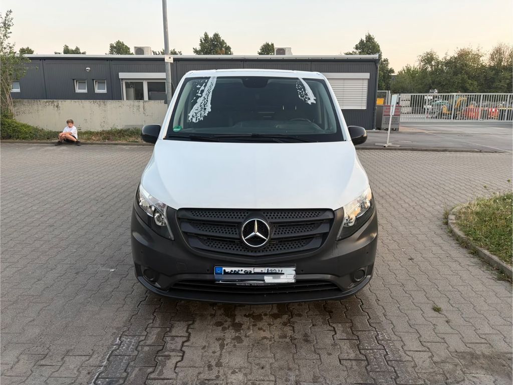 Image of Mercedes-Benz Vito