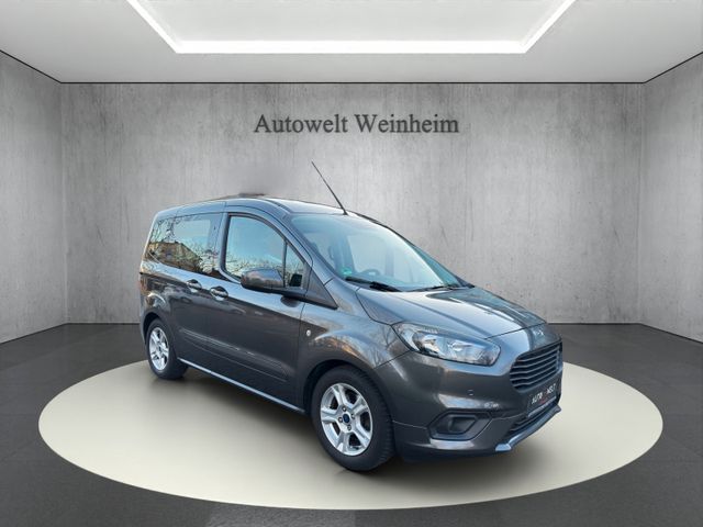 Ford TOURNEO°COURIER°TREND°NAV°PDC°SHZ°TEMPOMAT°1HAND