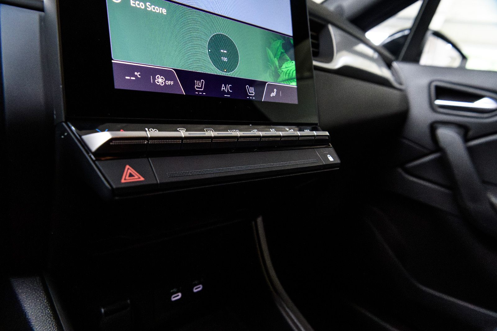 Fahrzeugabbildung Mitsubishi Diamant PLUS Black  Edition 1.8 HEV  +LED +