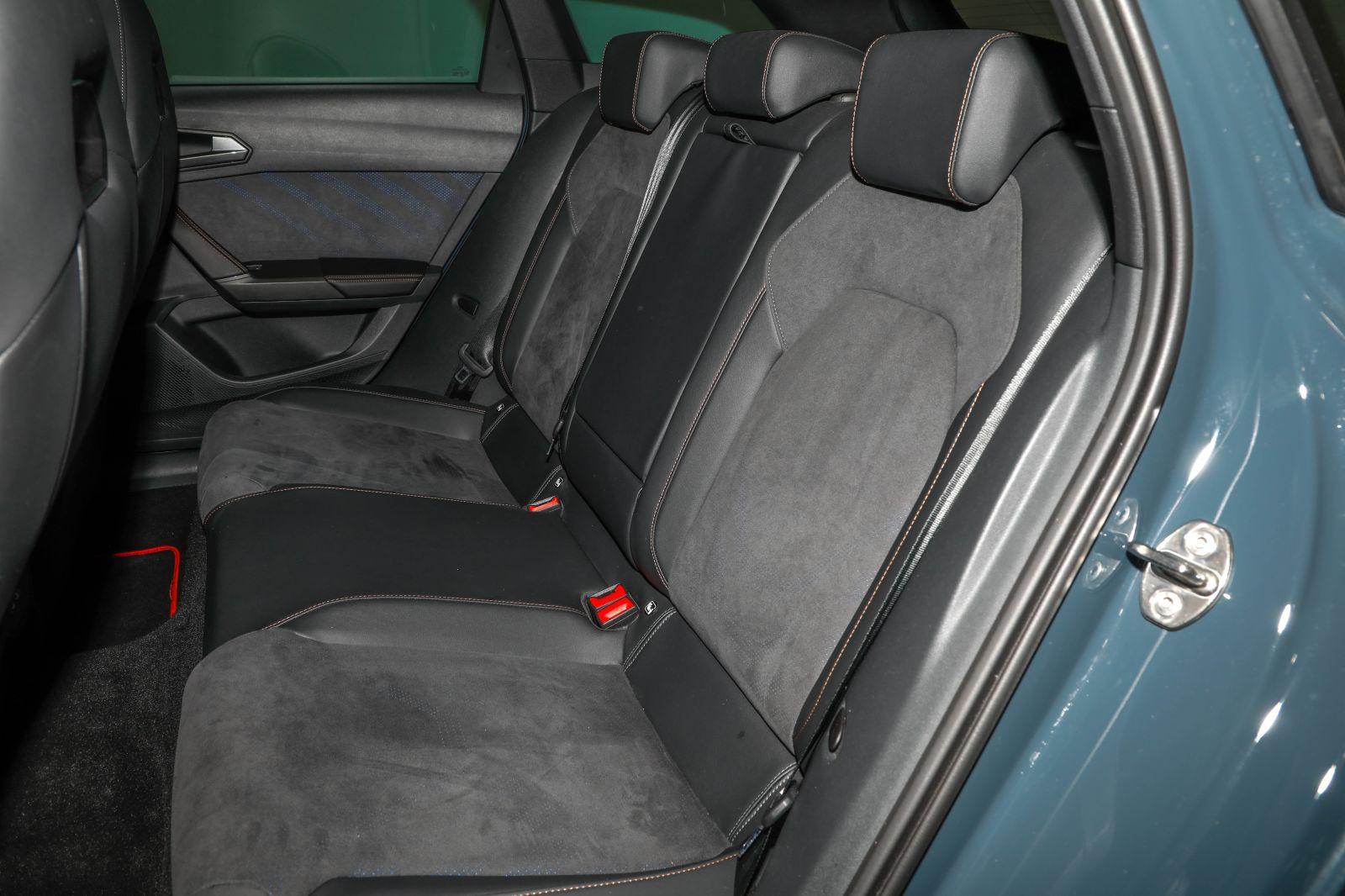 SEAT Leon ST 2.0 TSI 4D DSG VZ AHK Kam. SHZ ACC, миниатюра 13