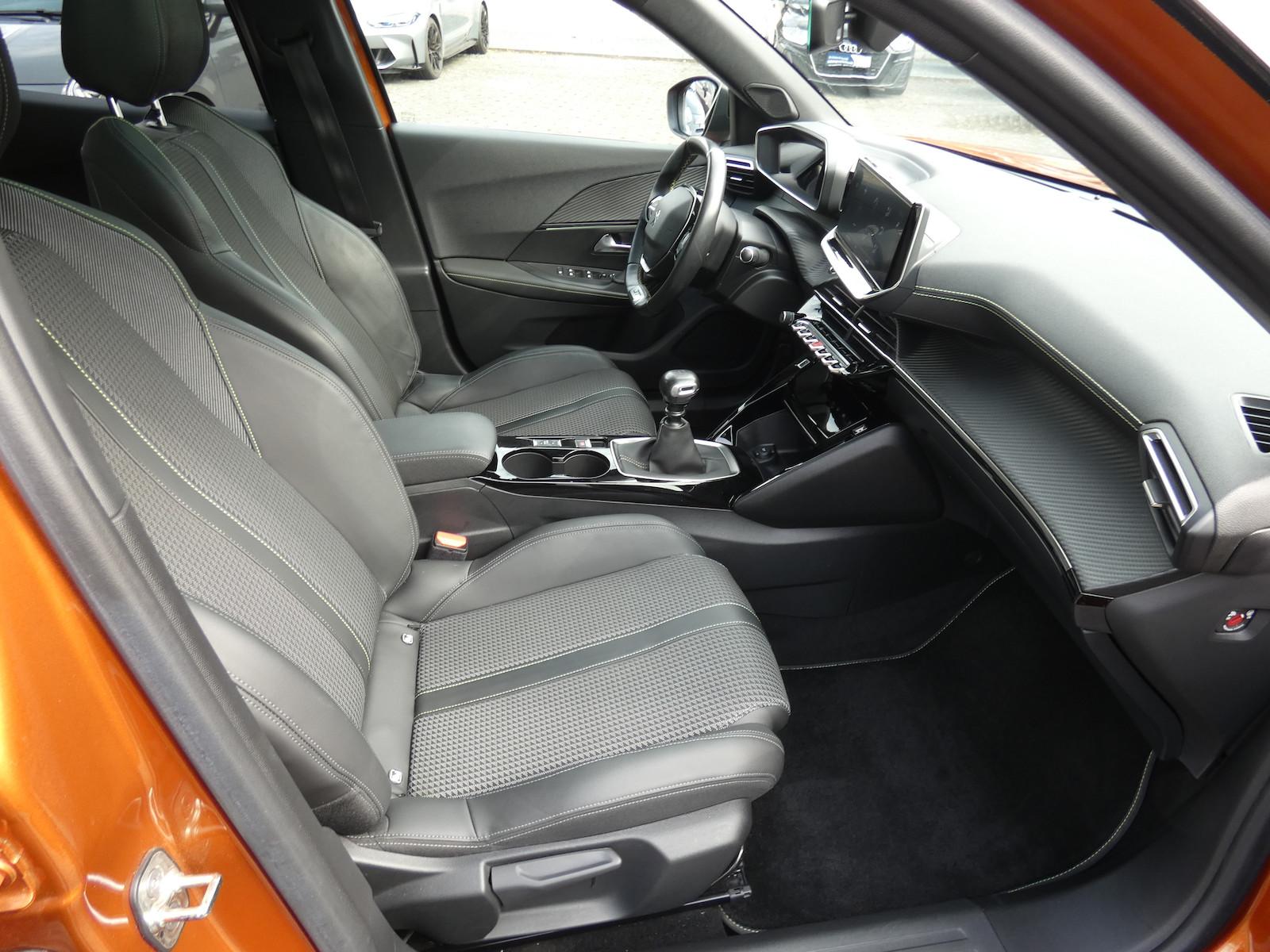Peugeot 2008 GT-Line *ALU*KLIMA*PDC*SCHIEBEDACH*