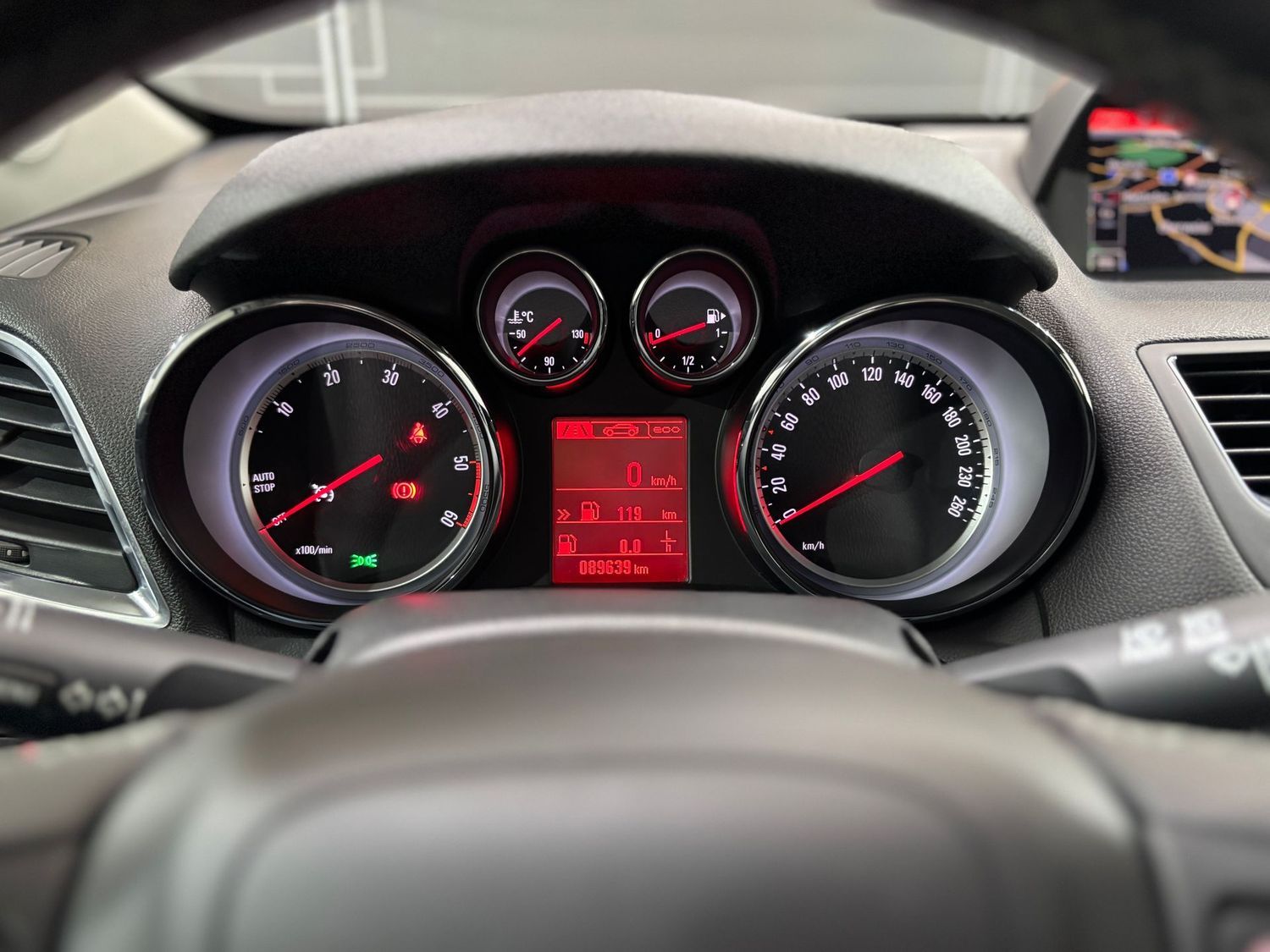 Fahrzeugabbildung Opel Mokka 1.6 CDTI Edition Kamera#Navi#Tempomat