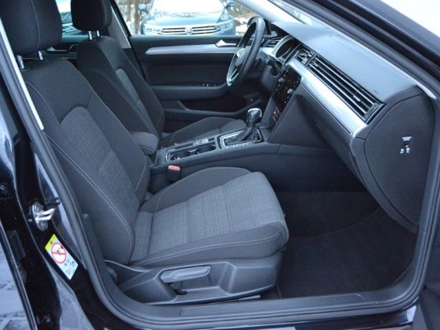 Passat Variant 2.0 TDI DSG Business AHK/IQ.DRIVE