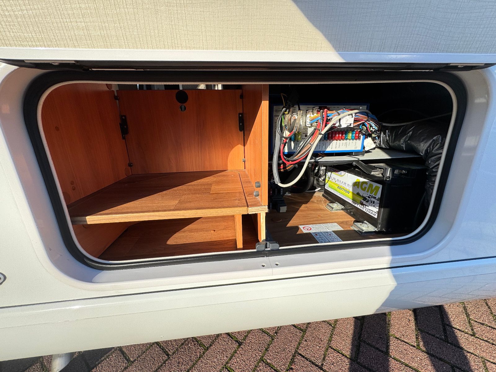 Fahrzeugabbildung HYMER / ERIBA / HYMERCAR EXSIS T 688 FIAT ALKO 2X TV SAT SOLAR AHK PANO