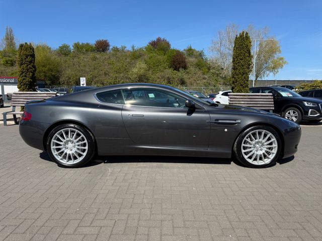 Aston Martin DB9 5.9 V12 Coupe