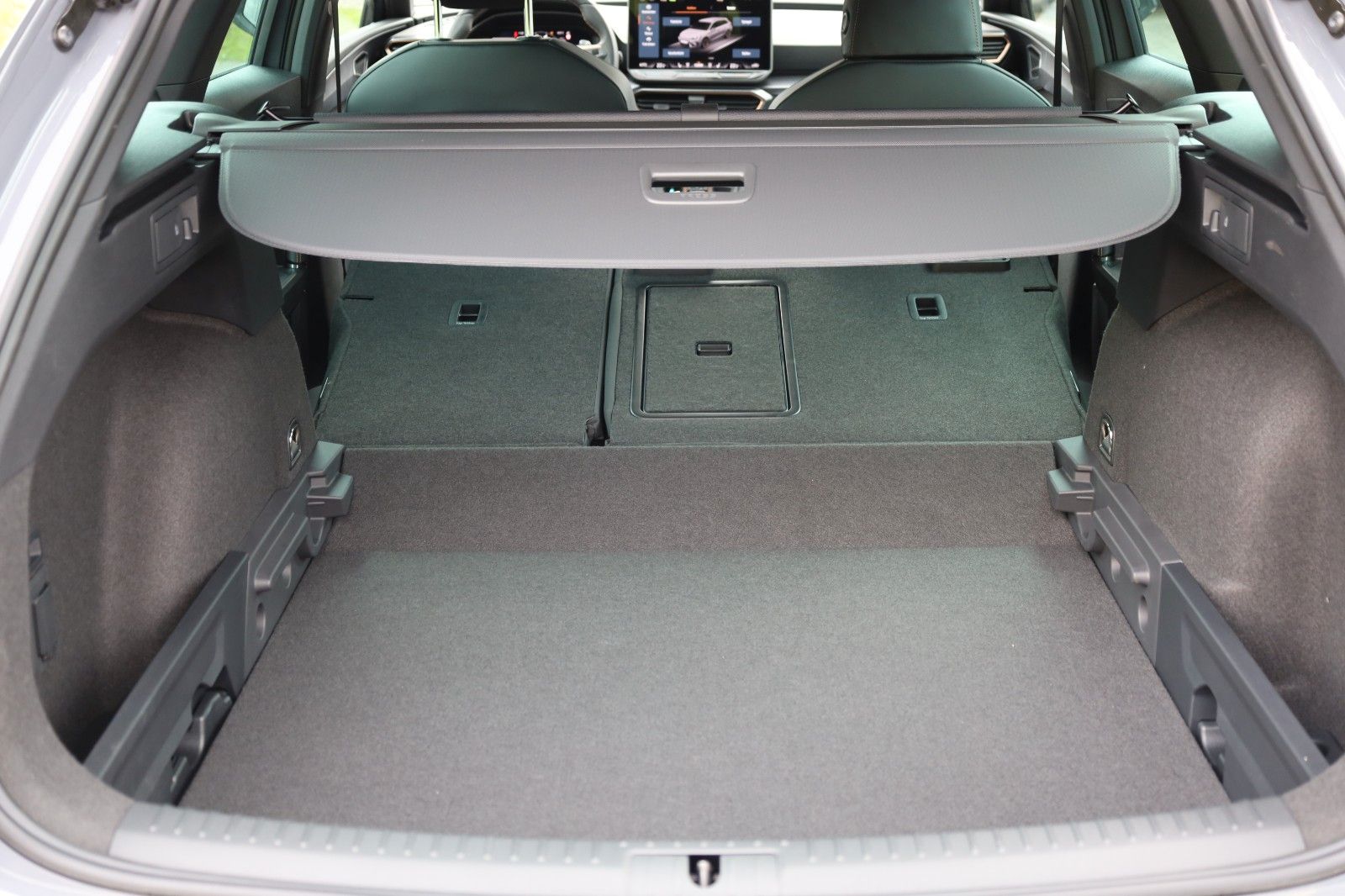 Fahrzeugabbildung CUPRA Leon Sportstourer 1.5 eTSI 110 kW DSG *AHZV
