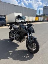 Suzuki  GSX-8S | nur 1 km | neuwertig | Ausstellung - SUZUKI GSX 8S