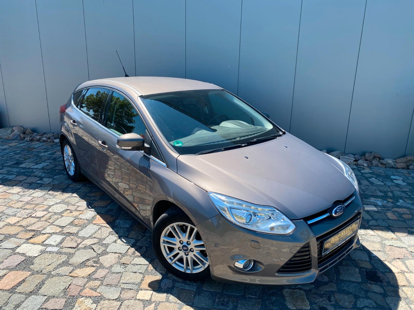 Ford FOCUS 1.6 TITANIUM VOLL SCHECKHEFT SCHEIBENHEIZG