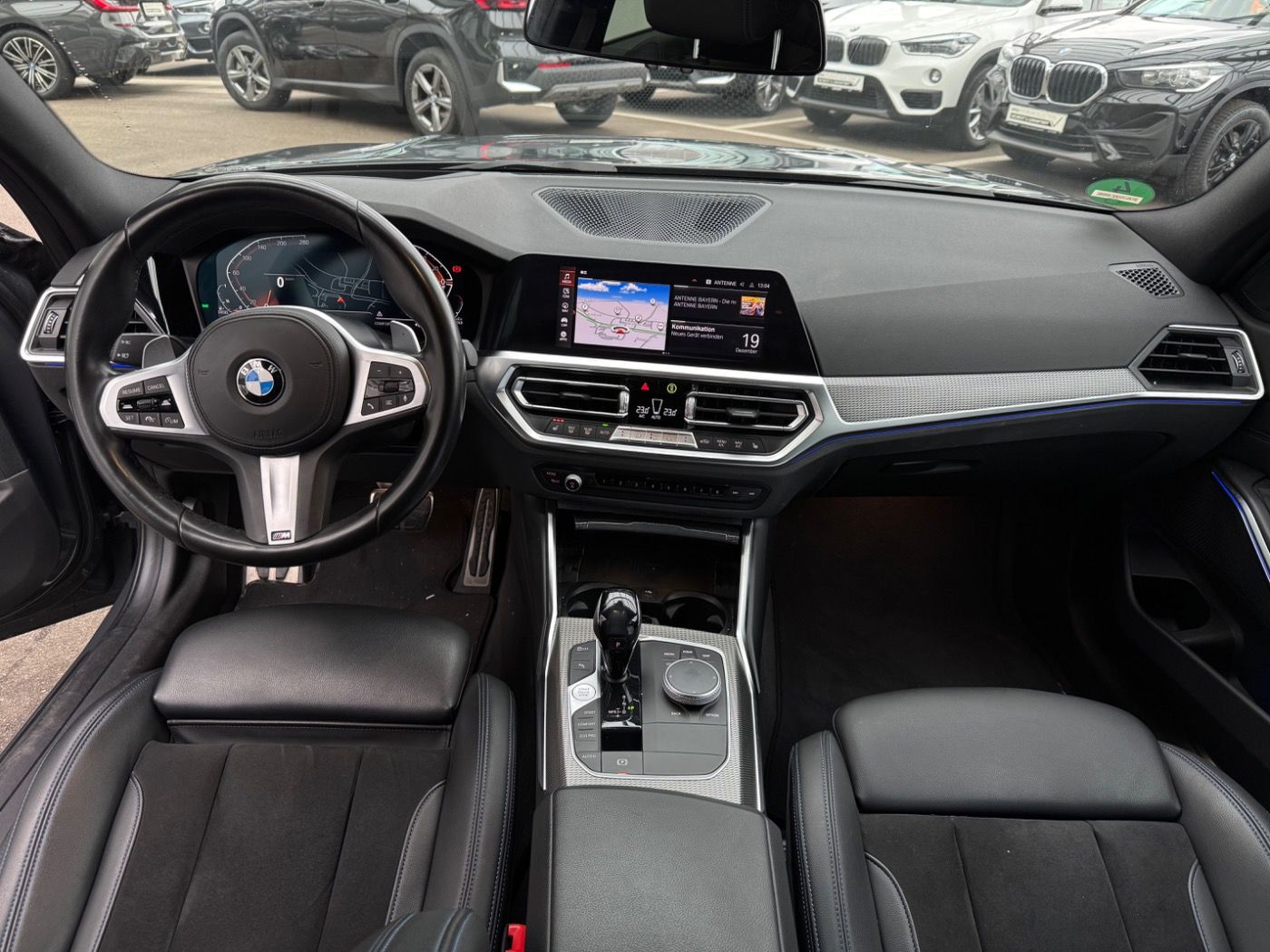 Fahrzeugabbildung BMW 320d xDrive Tour. M-Sport AHK 2 JAHRE GARANTIE