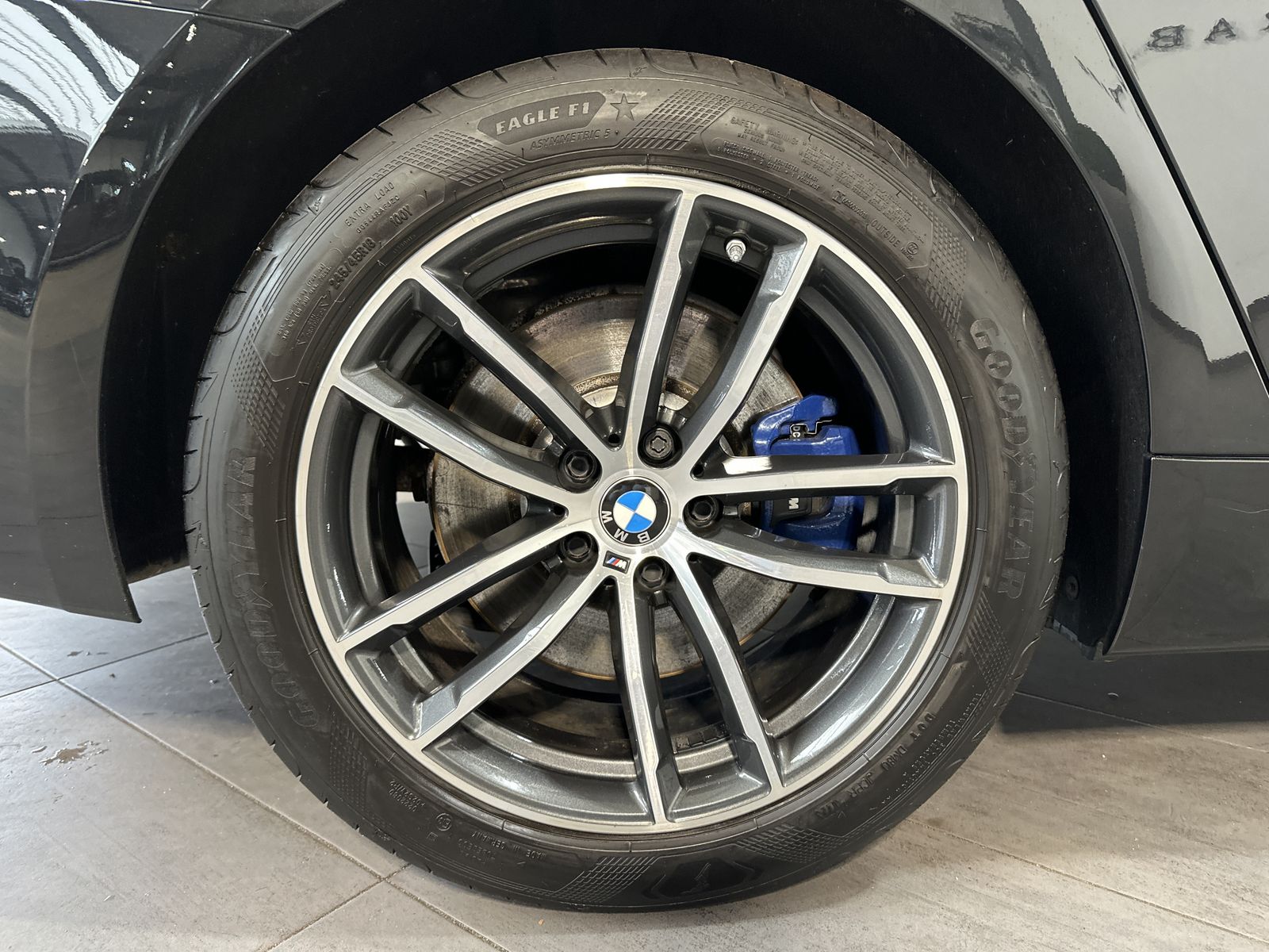 Fahrzeugabbildung BMW 530e Touring M-Sport NAV+LASER+AHK+HEAD-UP+18ZO