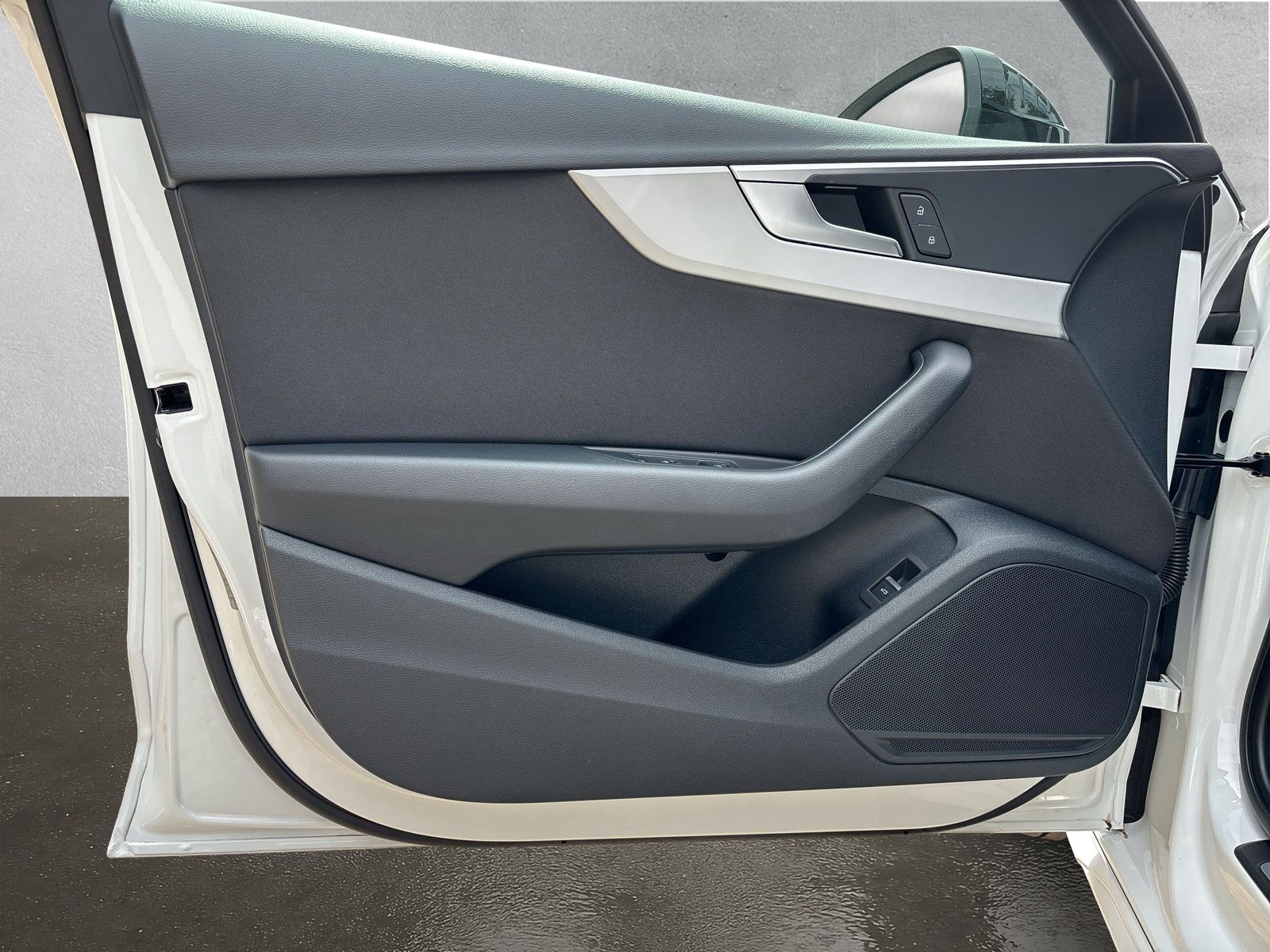 Fahrzeugabbildung Audi A4 Avant 30 TDI advanced virtualCP LED Kamera