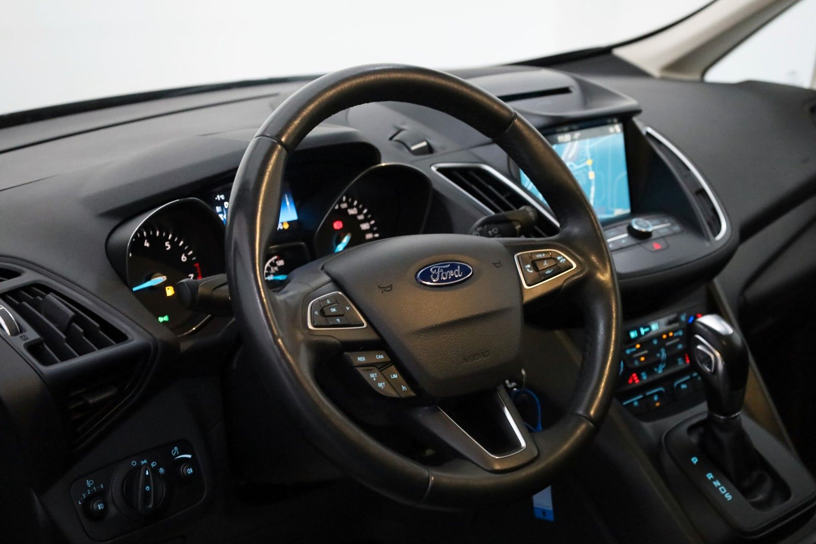 Fahrzeugabbildung Ford C-MAX Cool & Connect Navi,Kamera,SH,AHK,SR+WR