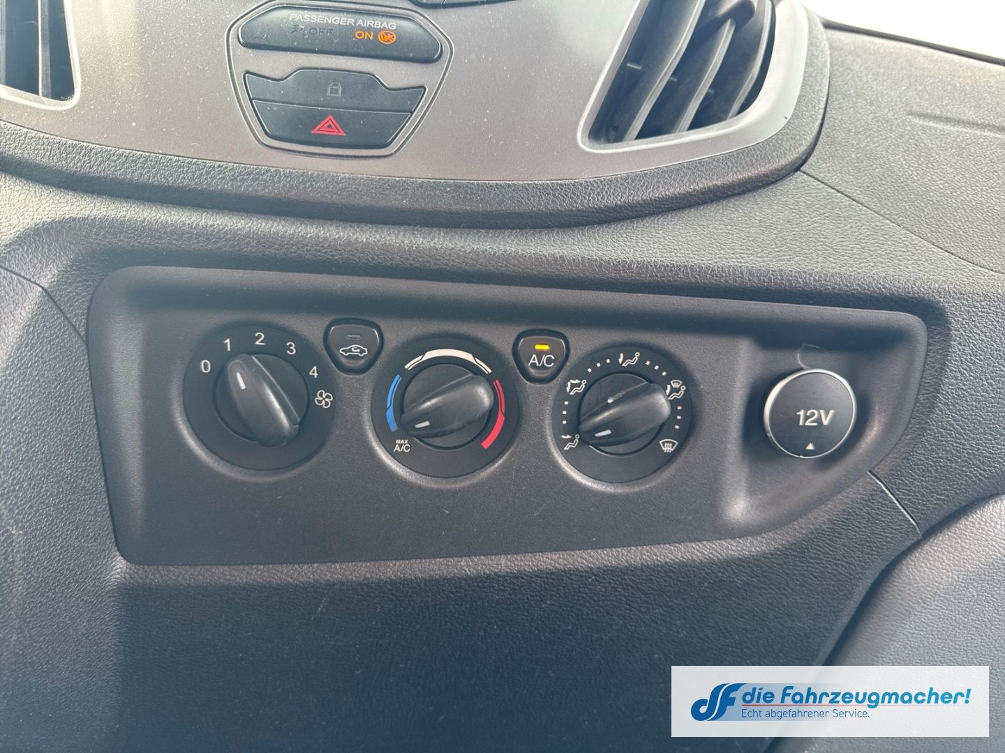 Fahrzeugabbildung Ford Transit Kombi 350 L3 Trend 2.2 TDCi DPF *1683 *K