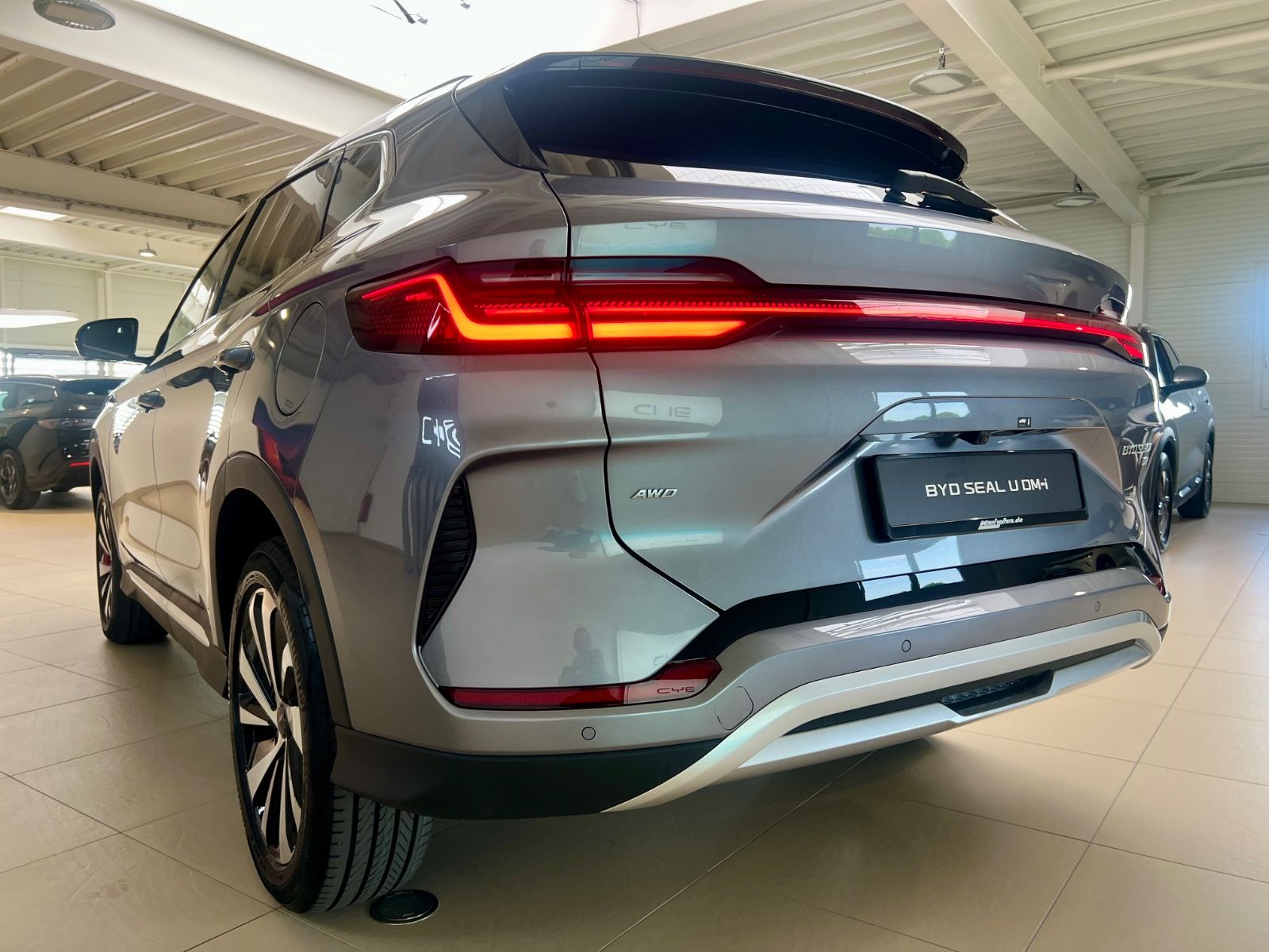 BYD SEAL U