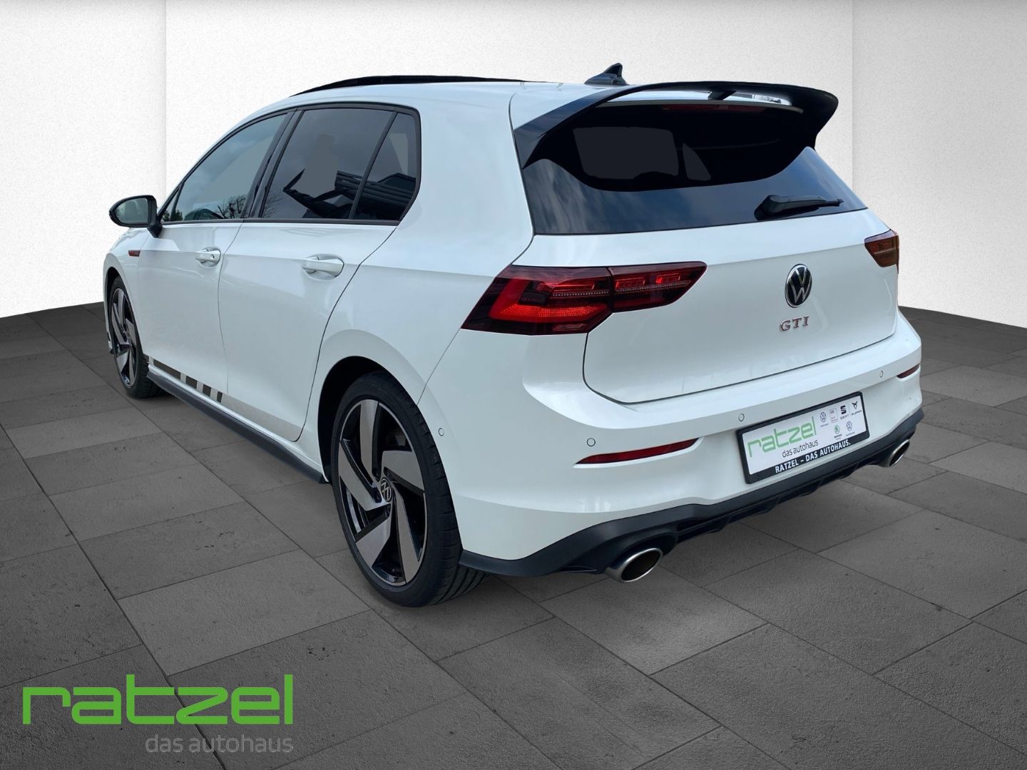 Fahrzeugabbildung Volkswagen Golf VIII Clubsport 2.0 TSI Pano LED Navi ACC