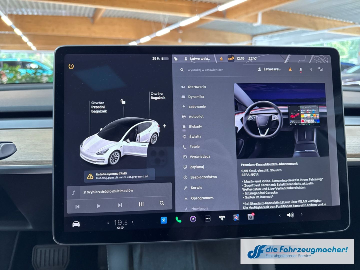 Fahrzeugabbildung Tesla Model 3 Basis RWD Soundsystem ACC El. Heckklappe