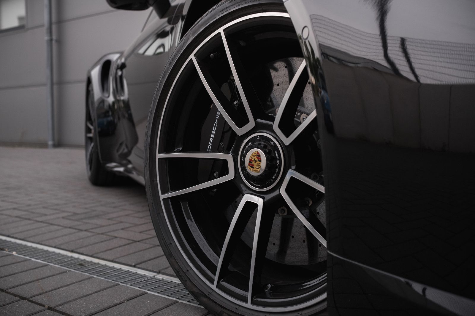 Fahrzeugabbildung Porsche 992/911 Turbo S-Heritage Paket-Nachtsicht-LED