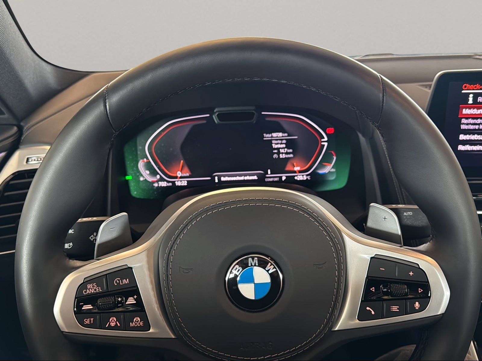 BMW 840 - Bild 16