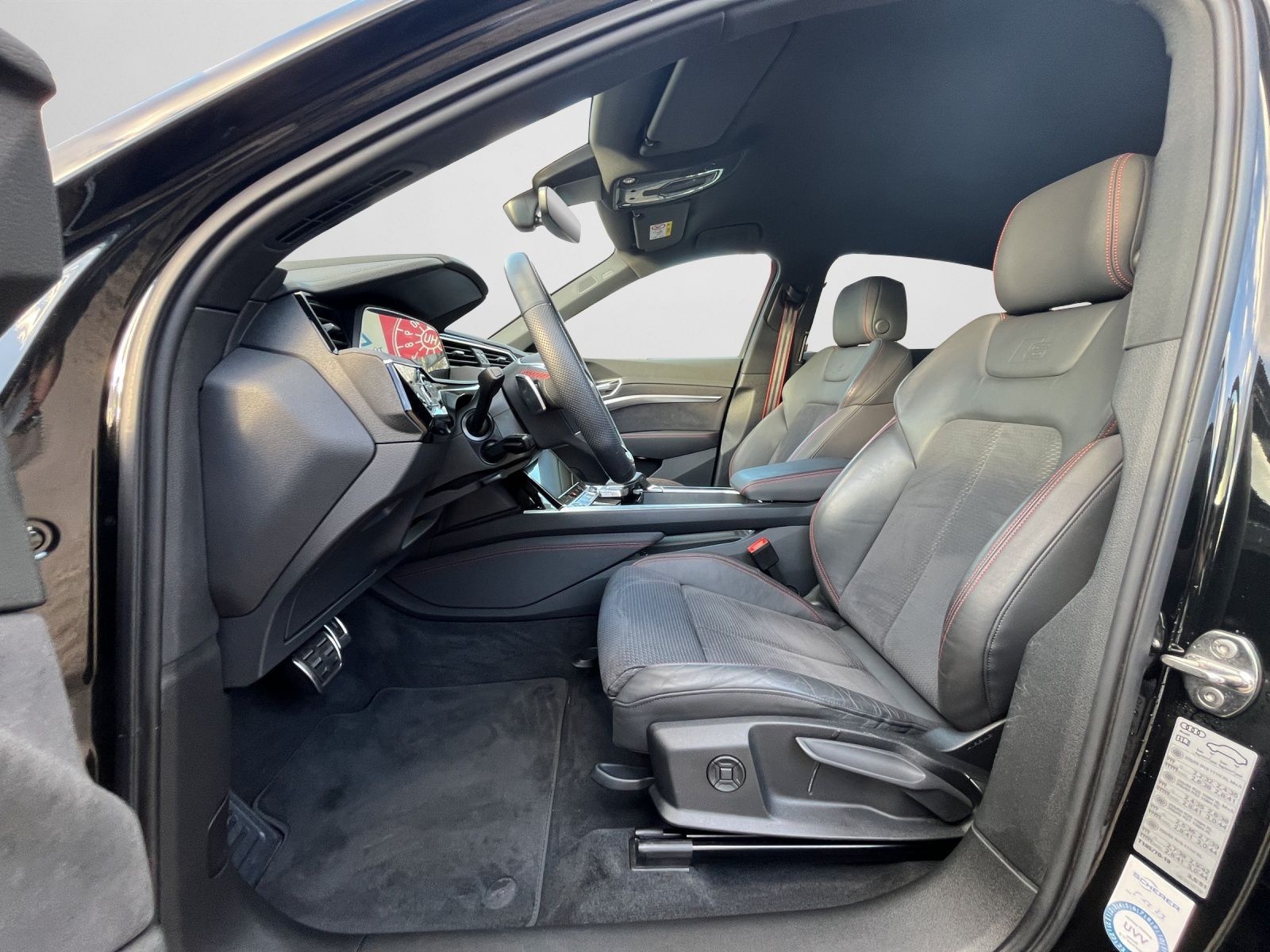 Audi Q8 e-tron - Bild 13